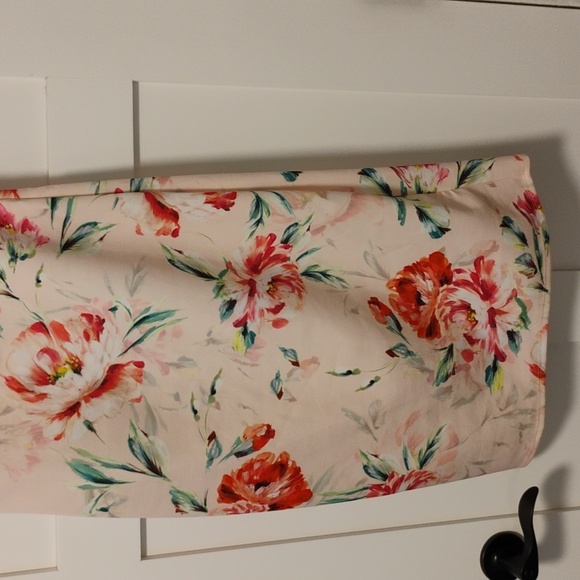 City goddess floral print dress - Picture 2 of 4